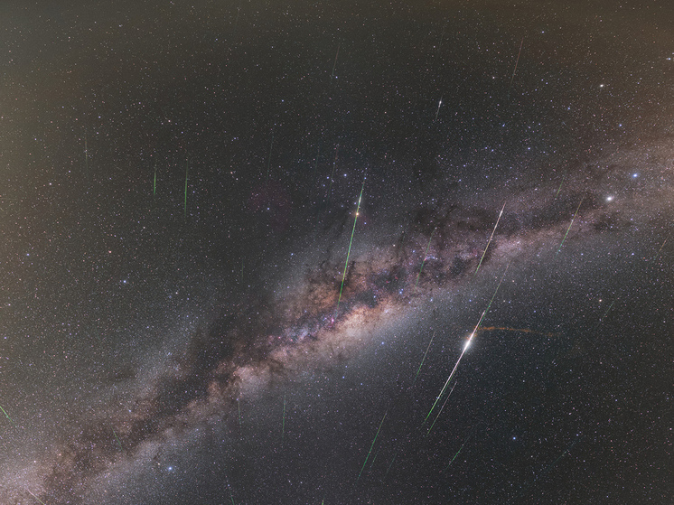 Ученые Новосибирского государственного университета рассказали, когда «прольются» метеорные потоки