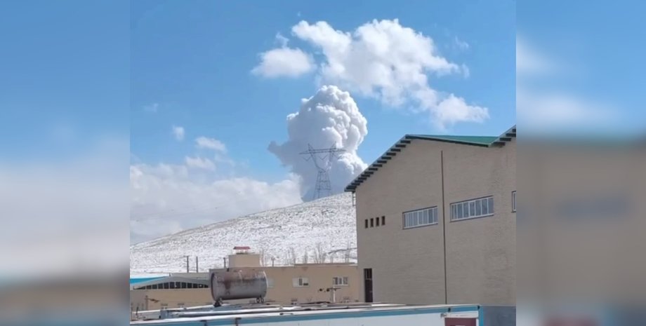 Никаких «красных линий»: Иран после серии ударов угрожает ответом не только США и Израилю»>