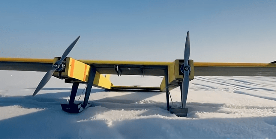 В Украине показали новый двухфюзеляжный дрон BLITZ-2: чем он особенный и на что способен (видео)»>