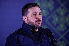 Зеленского назвали попрошайкой